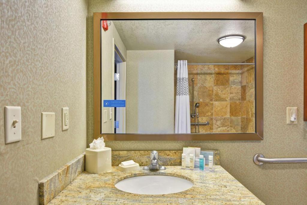 Hampton Inn And Suites New Hartford/Utica Dış mekan fotoğraf